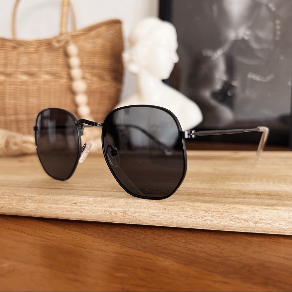 MATTE BLACK RIMMED SUNGLASSES #0308 - Picture 4 of 7